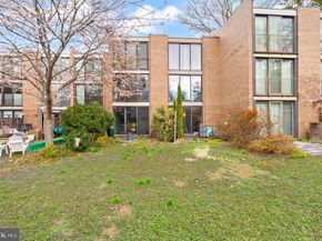 11465 Washington Plaza W, Reston VA 20190