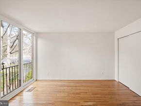 11465 Washington Plaza W, Reston VA 20190
