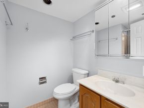 1301 N Courthouse Road 1805, Arlington VA 22201