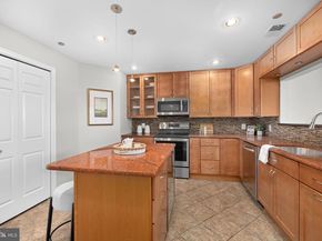1301 N Courthouse Road 1805, Arlington VA 22201