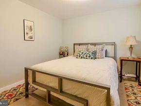 33 Q Street NE, Washington DC 20002