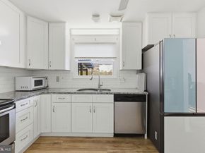 1607 N Brunswick Street, Sterling VA 20164