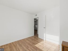 1607 N Brunswick Street, Sterling VA 20164