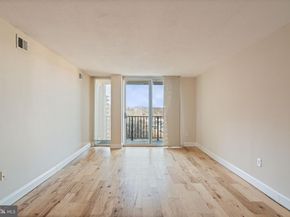 4600 S Four Mile Run Drive 927, Arlington VA 22204