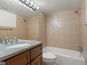 4600 S Four Mile Run Drive 927, Arlington VA 22204