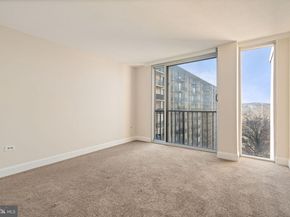 4600 S Four Mile Run Drive 927, Arlington VA 22204