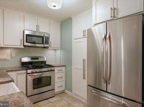 4600 S Four Mile Run Drive 927, Arlington VA 22204