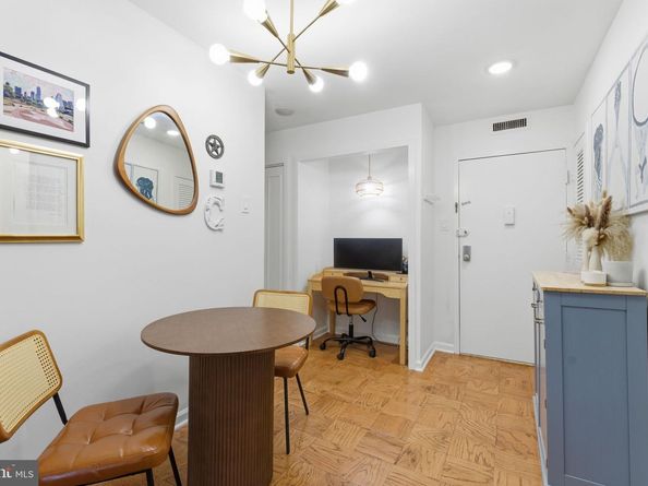 2030 N Adams Street 911, Arlington VA 22201