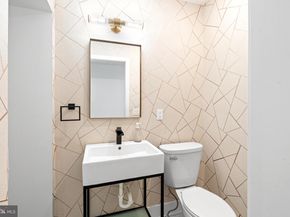 2125 S 9TH Street, Philadelphia PA 19148