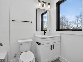 604 Tapawingo Road SW, Vienna VA 22180