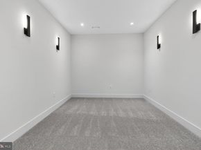 604 Tapawingo Road SW, Vienna VA 22180