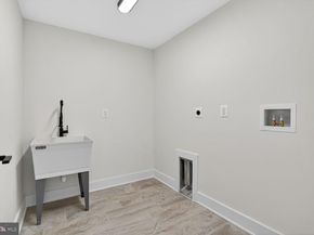 604 Tapawingo Road SW, Vienna VA 22180