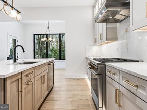 604 Tapawingo Road SW, Vienna VA 22180