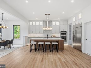 604 Tapawingo Road SW, Vienna VA 22180