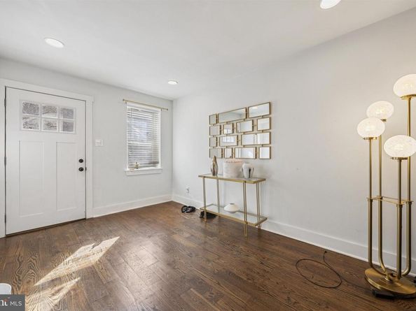 14 Maple Street, Conshohocken PA 19428