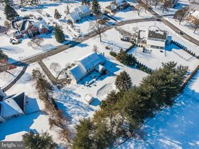 20 Standing Tree Circle, Southampton PA 18966