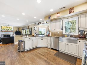 20 Standing Tree Circle, Southampton PA 18966