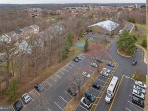 307 Yoakum Parkway 802, Alexandria VA 22304