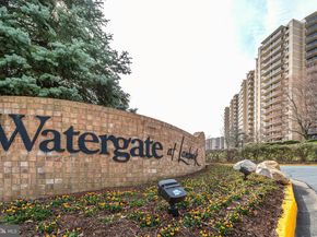 307 Yoakum Parkway 802, Alexandria VA 22304