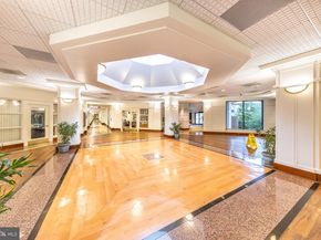 307 Yoakum Parkway 802, Alexandria VA 22304