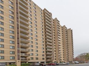 307 Yoakum Parkway 802, Alexandria VA 22304