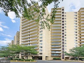 307 Yoakum Parkway 802, Alexandria VA 22304