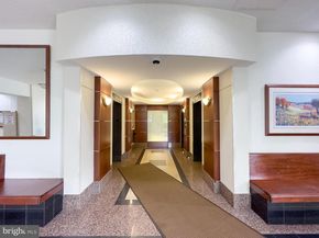 307 Yoakum Parkway 802, Alexandria VA 22304