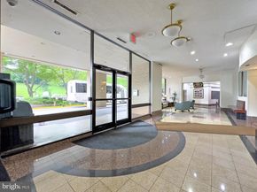 307 Yoakum Parkway 802, Alexandria VA 22304