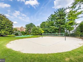 307 Yoakum Parkway 802, Alexandria VA 22304