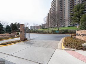 307 Yoakum Parkway 802, Alexandria VA 22304