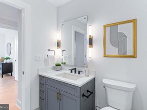 6718 Lowell Avenue PH 906, Mclean VA 22101