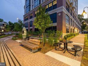 6718 Lowell Avenue PH 906, Mclean VA 22101