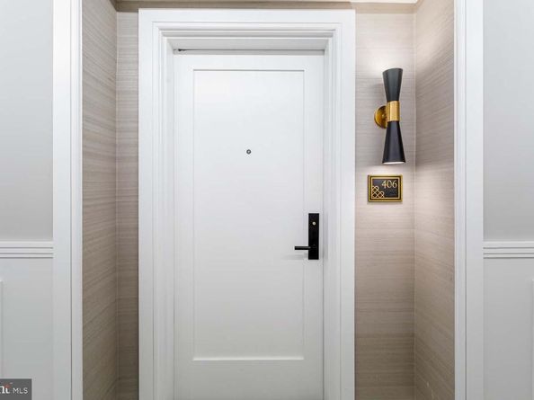 6718 Lowell Avenue PH 906, Mclean VA 22101