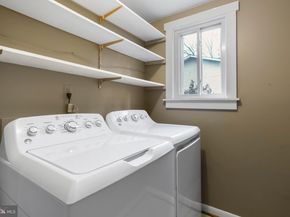 1543 Youngs Point Place, Herndon VA 20170