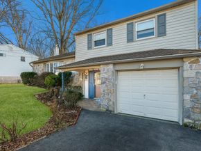 1454 Kingsley Drive, Warminster PA 18974