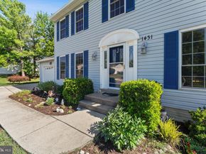 1431 Kingstream Drive, Herndon VA 20170