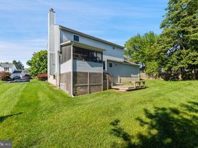 1431 Kingstream Drive, Herndon VA 20170
