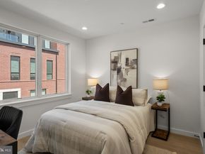 956 N 6TH Street, Philadelphia PA 19123