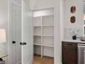 956 N 6TH Street, Philadelphia PA 19123