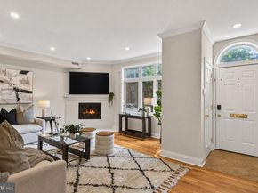 212 S 24TH Street 216, Philadelphia PA 19103