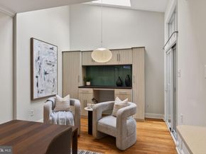 212 S 24TH Street 216, Philadelphia PA 19103