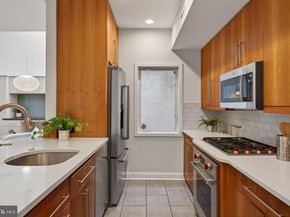 212 S 24TH Street 216, Philadelphia PA 19103
