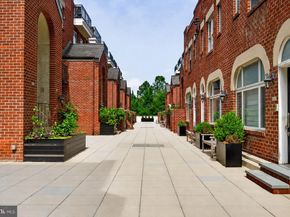212 S 24TH Street 216, Philadelphia PA 19103