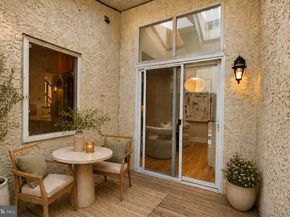 212 S 24TH Street 216, Philadelphia PA 19103