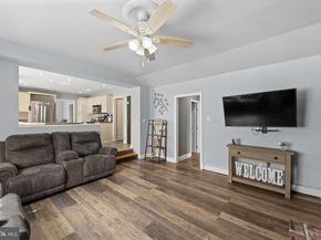 923 Otto Lane, Warminster PA 18974