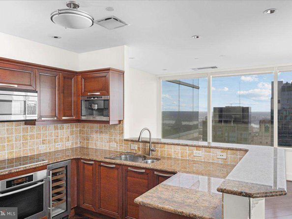 50 S 16TH Street 4010, Philadelphia PA 19102