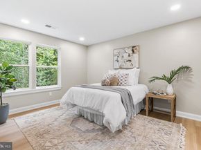 2016 Woodside Lane, Broomall PA 19008