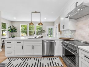 2016 Woodside Lane, Broomall PA 19008