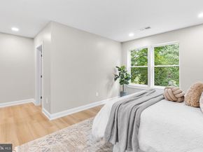2016 Woodside Lane, Broomall PA 19008