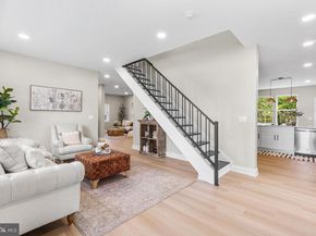 2016 Woodside Lane, Broomall PA 19008